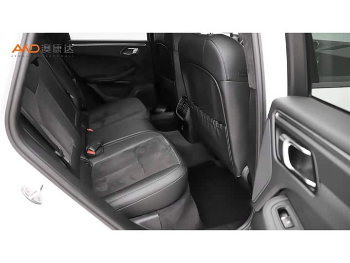 Фото 8 - Porsche Macan