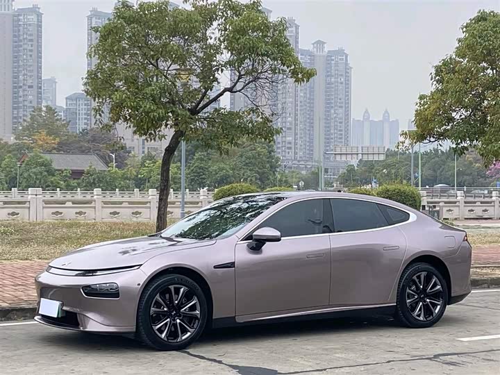 Фото 1 - XPeng P7