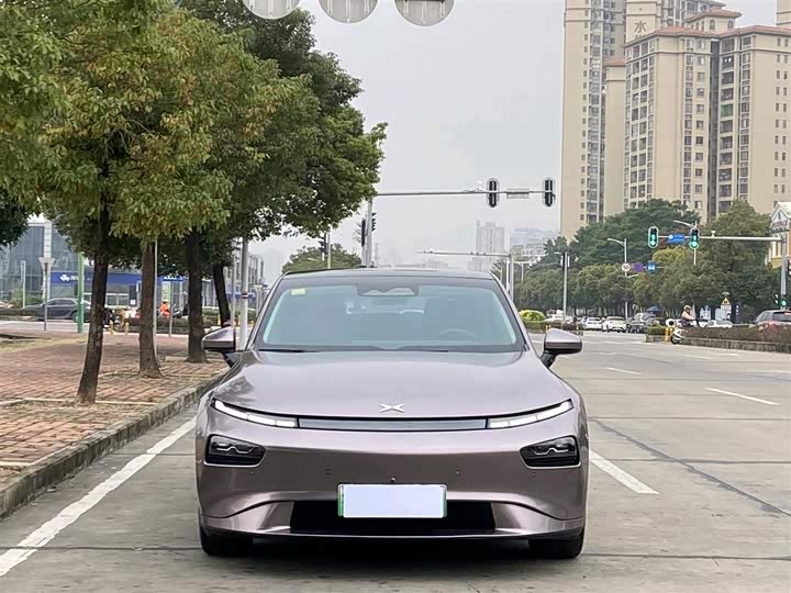 Фото 2 - XPeng P7