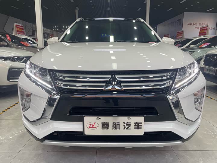 Фото 2 - Mitsubishi Eclipse Cross
