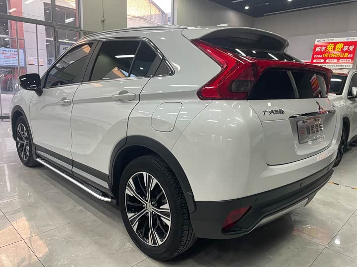 Фото 4 - Mitsubishi Eclipse Cross