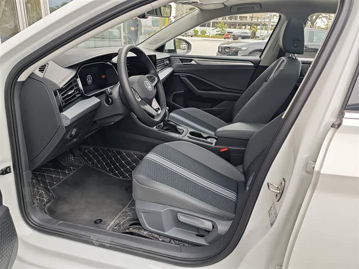 Фото 4 - Volkswagen Sagitar L