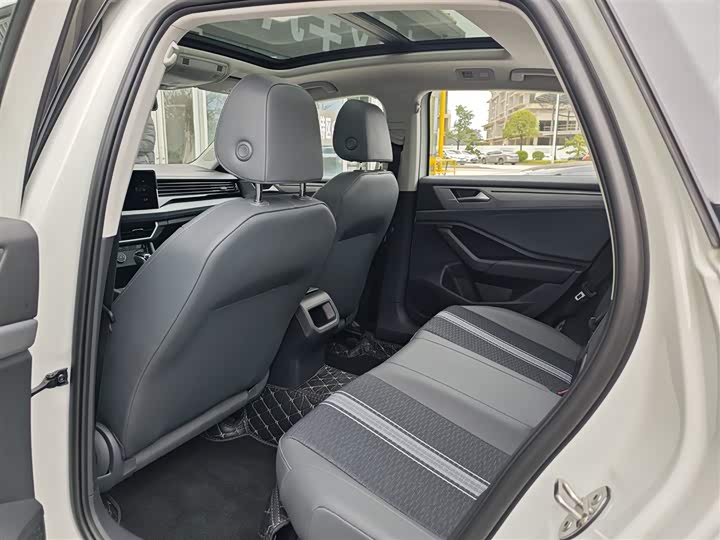 Фото 5 - Volkswagen Sagitar L