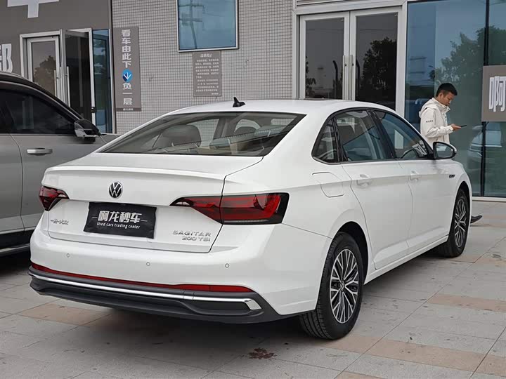 Фото 9 - Volkswagen Sagitar L