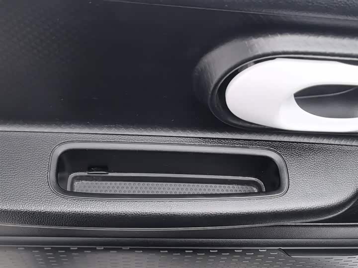 Фото 9 - Roewe Clever