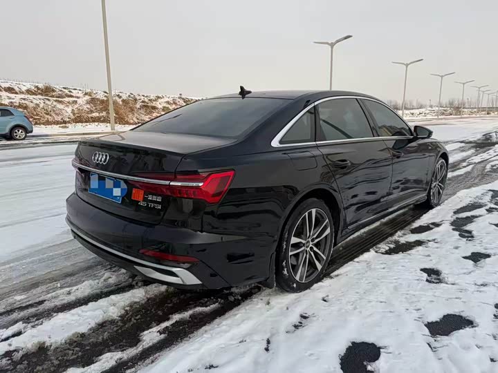 Фото 4 - Audi A6L