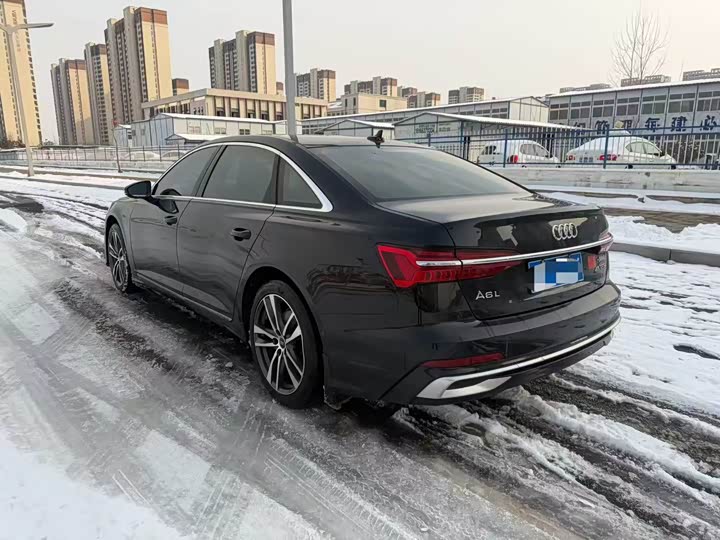 Фото 6 - Audi A6L