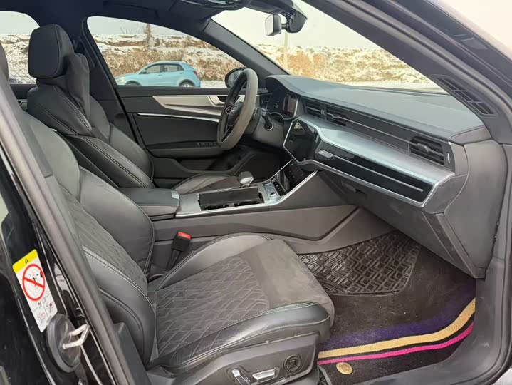 Фото 7 - Audi A6L