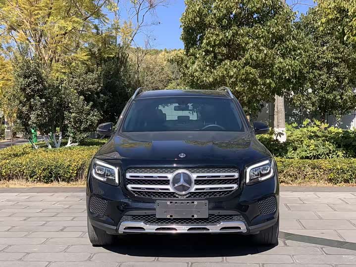 Фото 2 - Mercedes-Benz GLB-Class