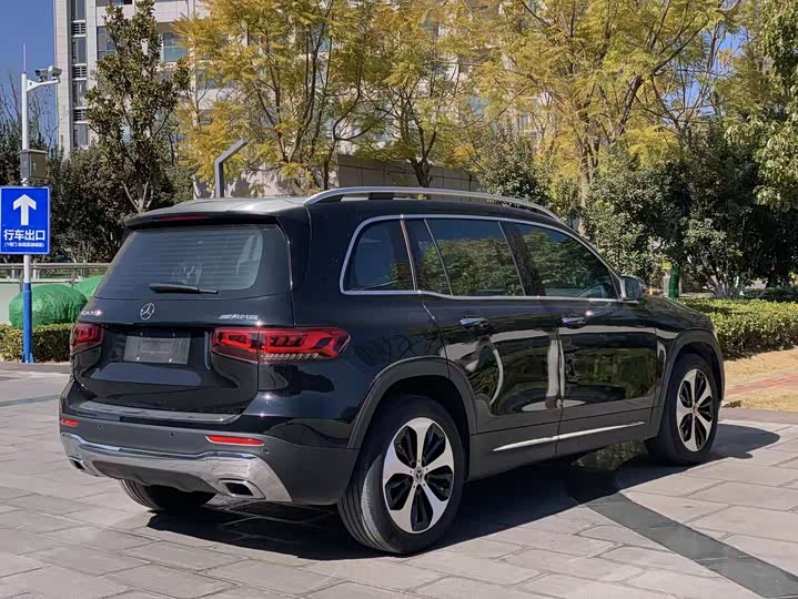 Фото 4 - Mercedes-Benz GLB-Class