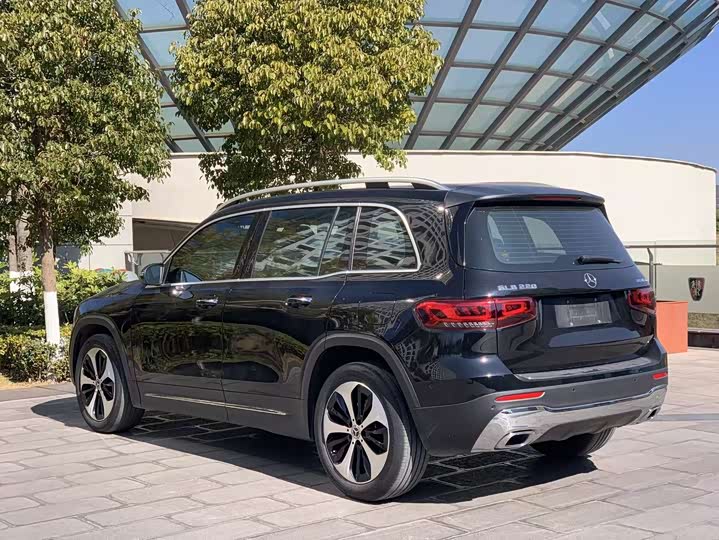 Фото 6 - Mercedes-Benz GLB-Class