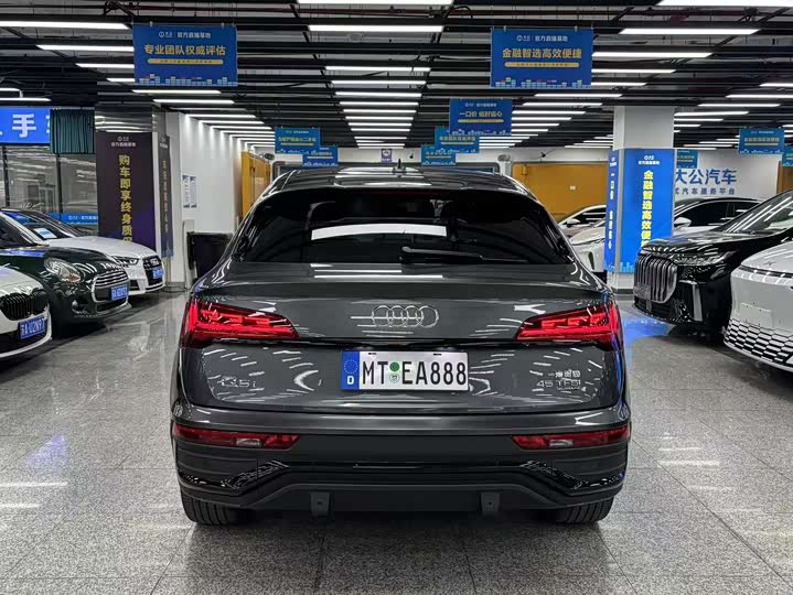 Фото 4 - Audi Q5L Sportback
