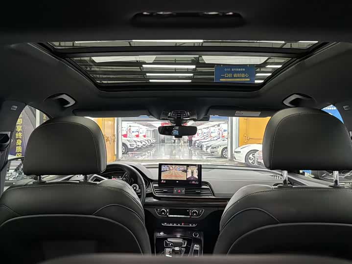 Фото 8 - Audi Q5L Sportback