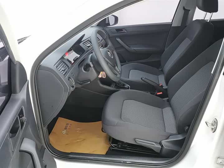 Фото 9 - Volkswagen Santana