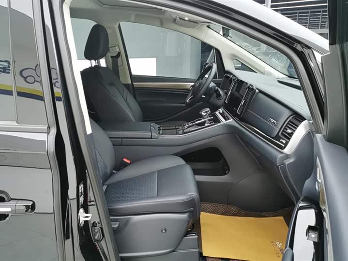 Фото 8 - GAC Trumpchi M8