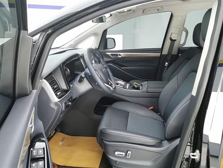 Фото 9 - GAC Trumpchi M8