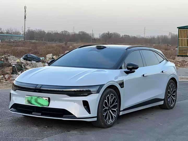 Фото 3 - Zeekr 007 GT