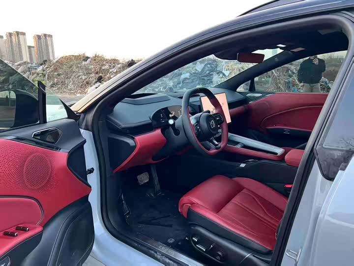 Фото 4 - Zeekr 007 GT