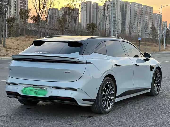 Фото 7 - Zeekr 007 GT