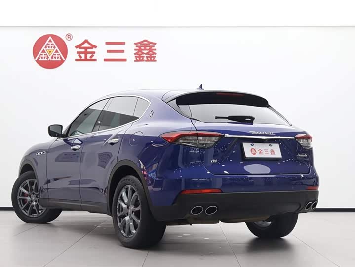 Фото 4 - Maserati Levante