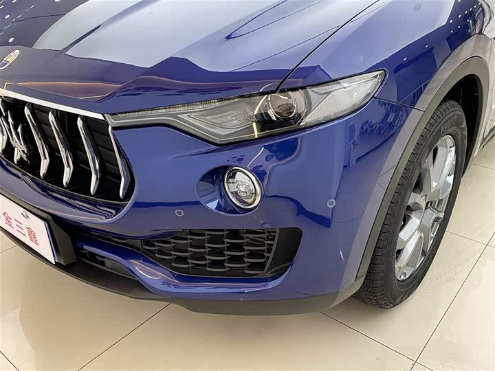 Фото 6 - Maserati Levante