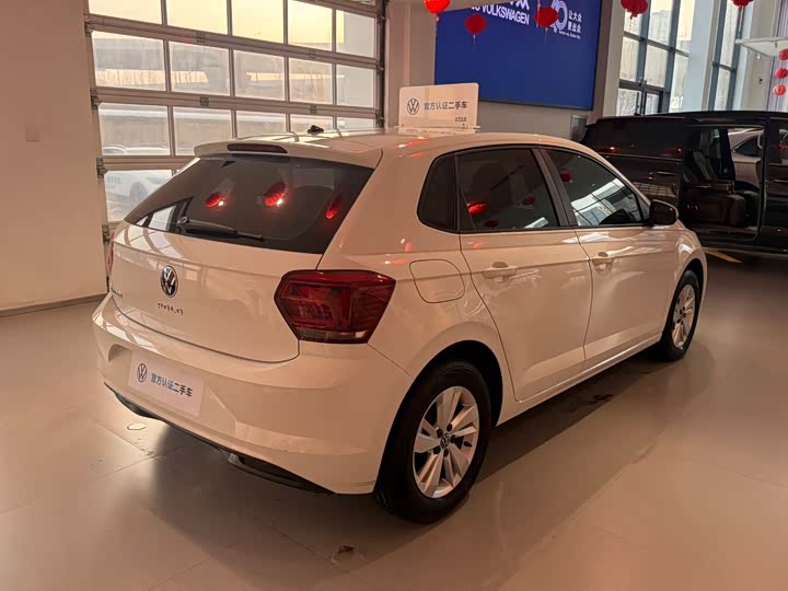 Фото 6 - Volkswagen Polo