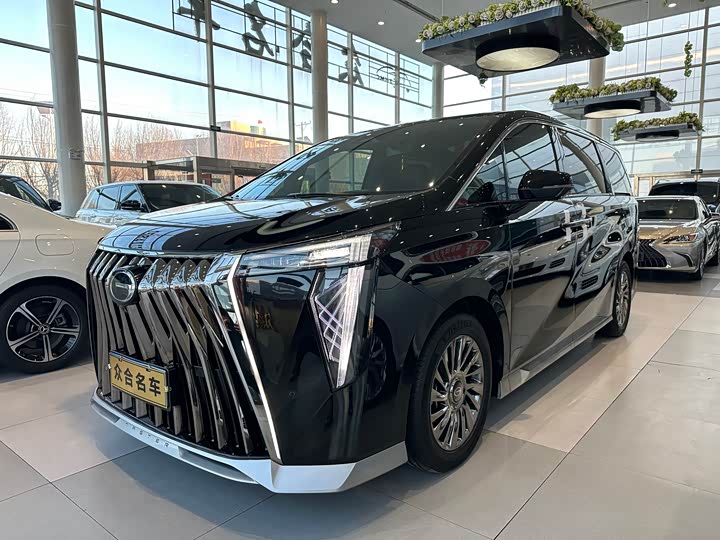 Фото 1 - GAC Trumpchi M8