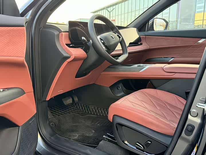 Фото 4 - Changan CS75 Plus