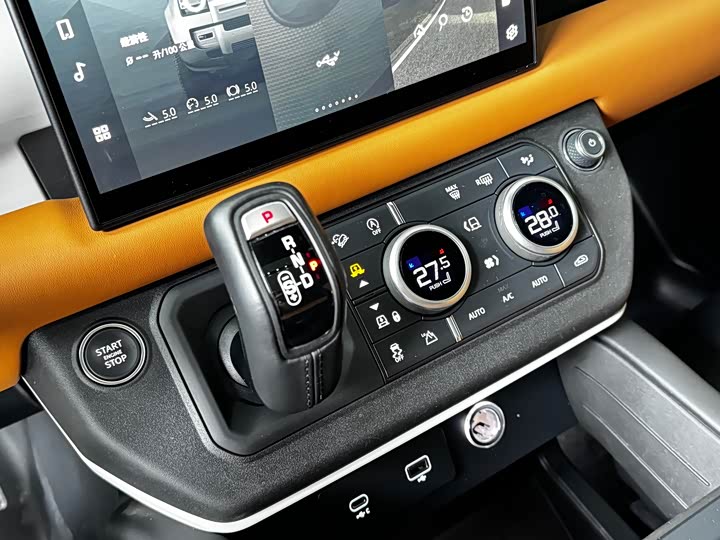 Фото 8 - Land Rover Defender