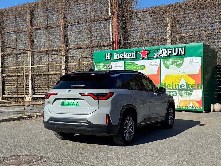 Фото 4 - Nio ES6