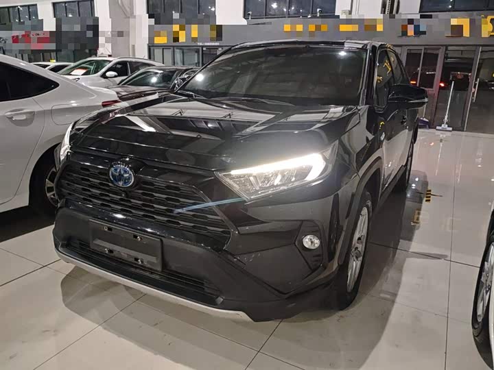 Фото 1 - Toyota RAV4