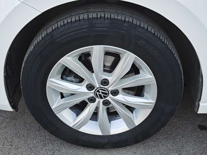 Фото 8 - Volkswagen Polo