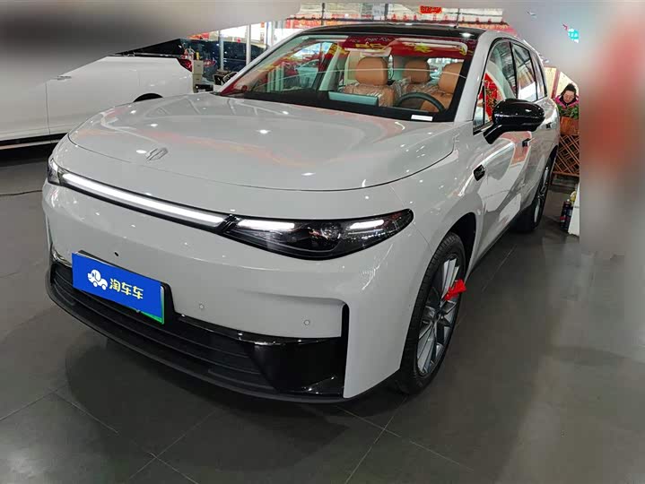 Фото 1 - Leapmotor C10