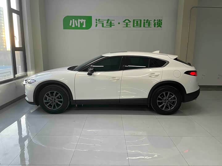 Фото 3 - Mazda CX-4