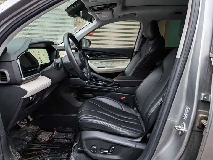 Фото 3 - Geely Monjaro