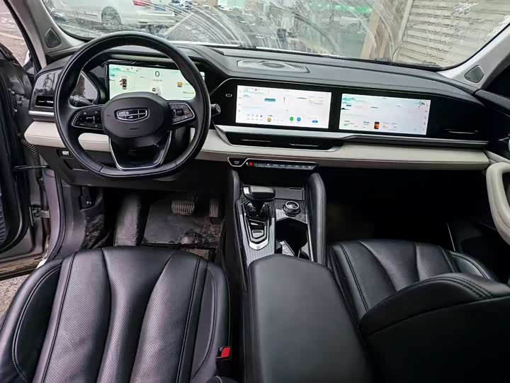 Фото 4 - Geely Monjaro