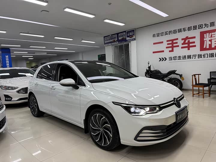 Фото 3 - Volkswagen Golf