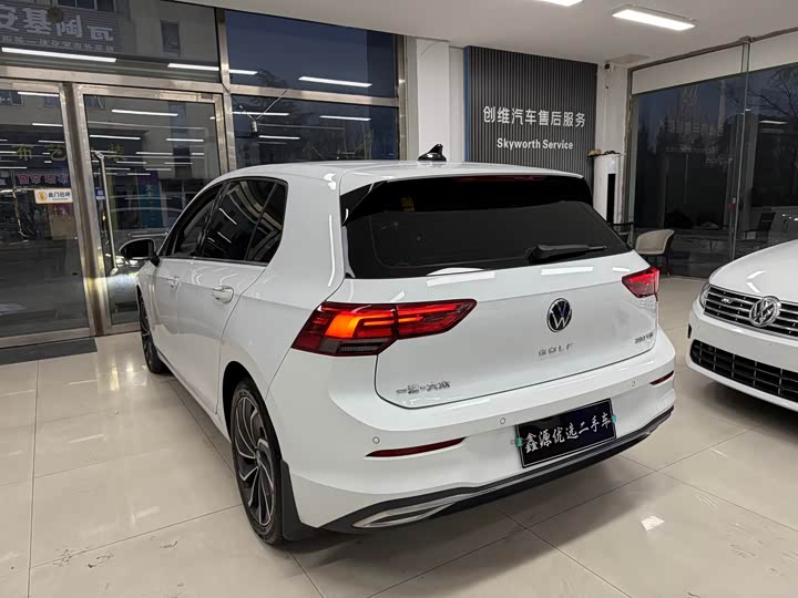 Фото 7 - Volkswagen Golf