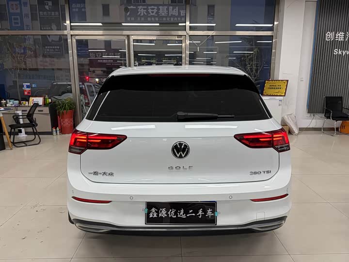 Фото 8 - Volkswagen Golf