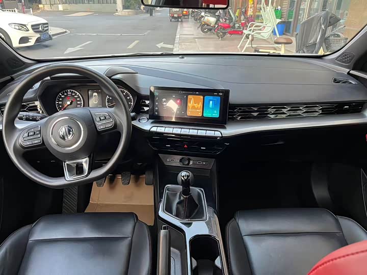 Фото 9 - MG Motor 5