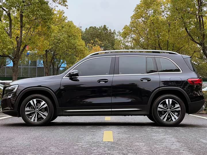 Фото 8 - Mercedes-Benz GLB-Class