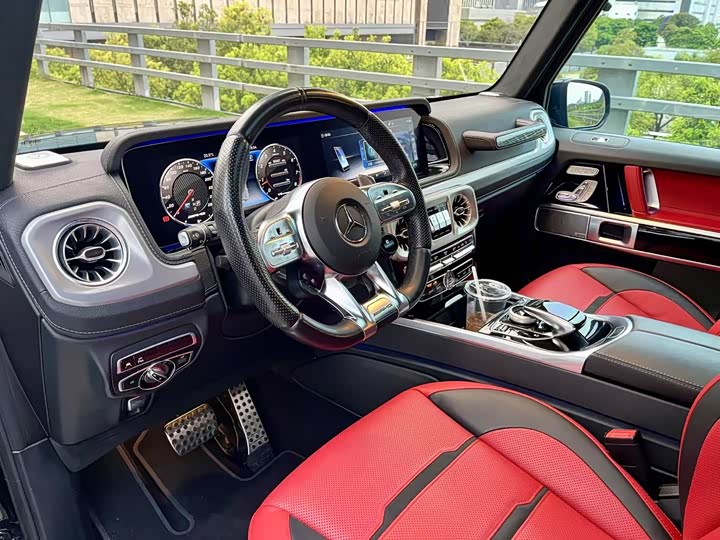 Фото 9 - Mercedes-Benz G-Class AMG