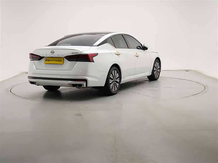 Фото 8 - Nissan Teana