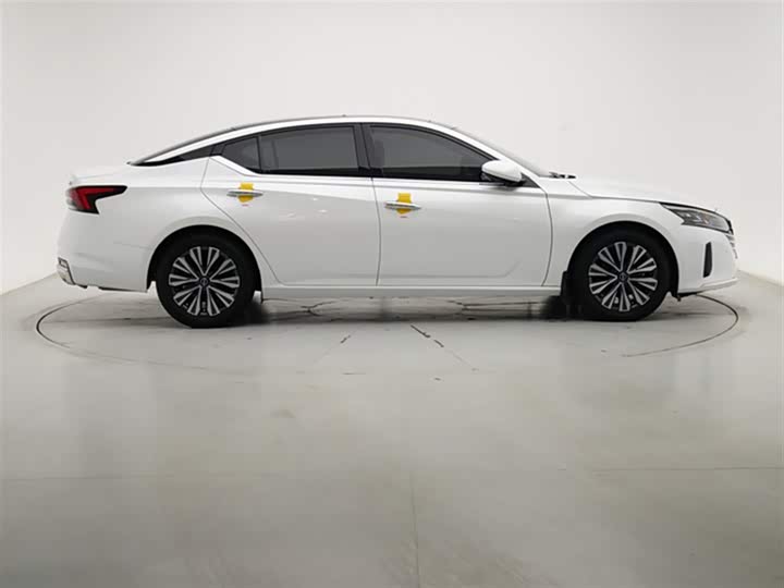 Фото 9 - Nissan Teana