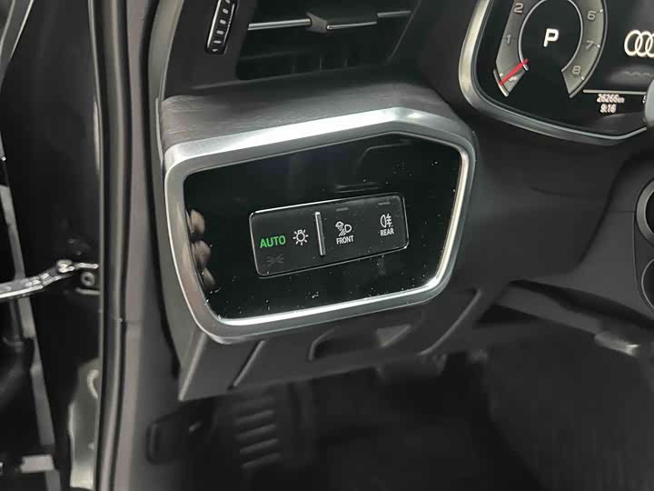 Фото 7 - Audi A6L