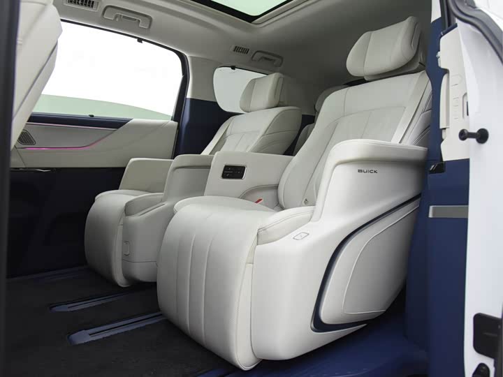 Фото 5 - Buick GL8 Hybrid