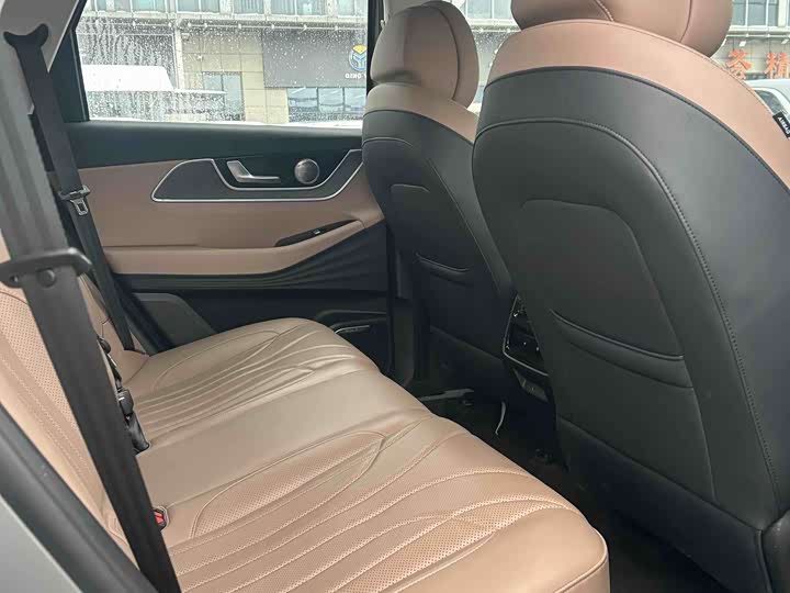 Фото 8 - Chery Tiggo 8L