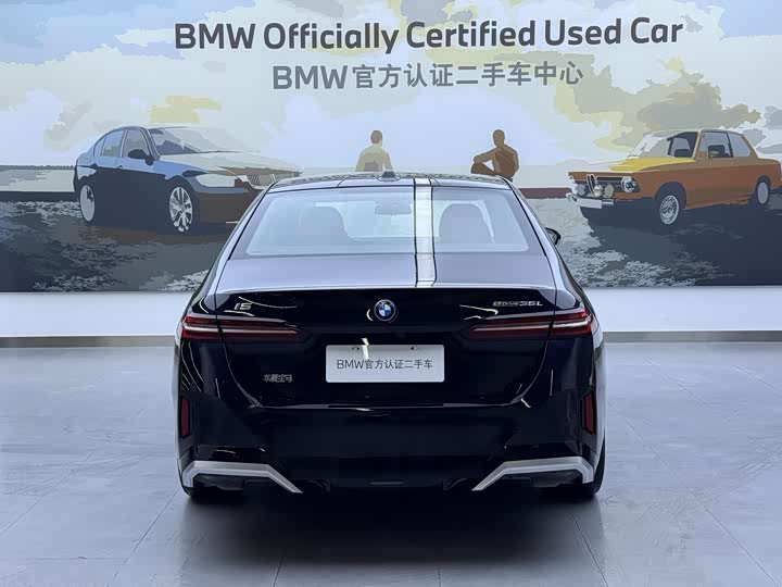 Фото 5 - BMW i5