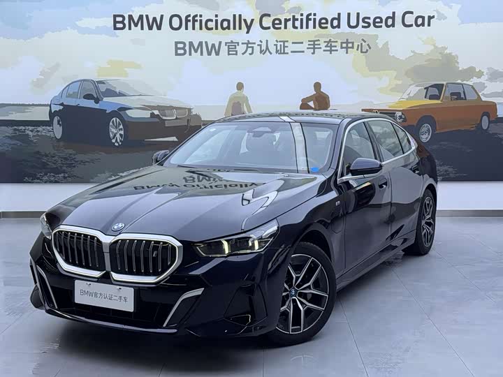 Фото 6 - BMW i5