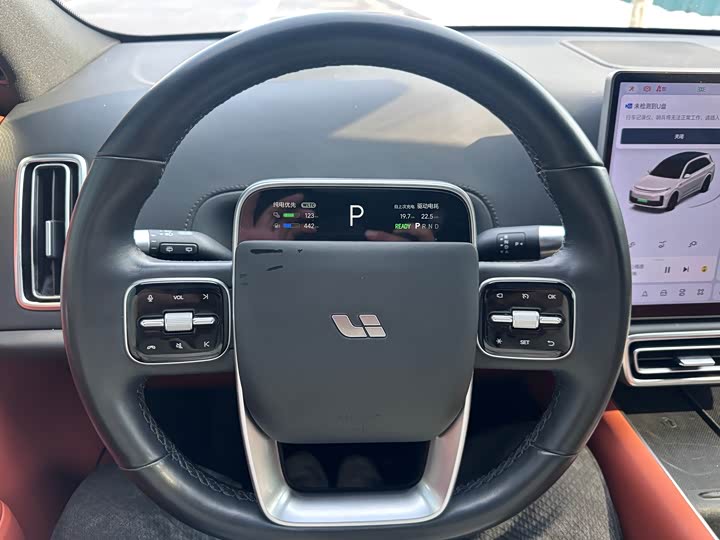 Фото 8 - LiXiang L7